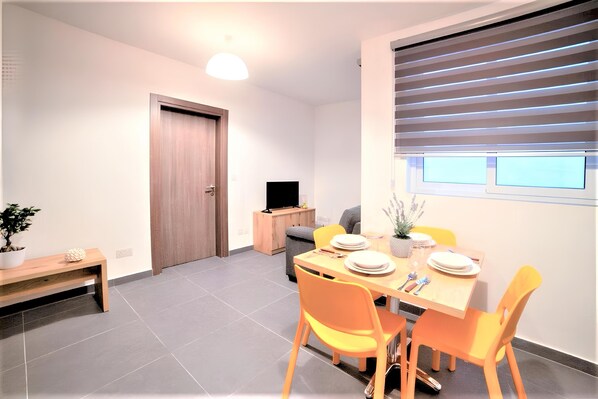 Dining - Standard Apartment in Gzira N63 (Il-Gżira)