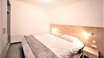 1 makuuhuone, silitysrauta/-lauta, ilmainen Wi-Fi