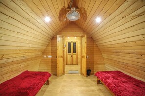 Villa, Garden View - The Woodscapes - Holiday Retreat (Kotagiri)
