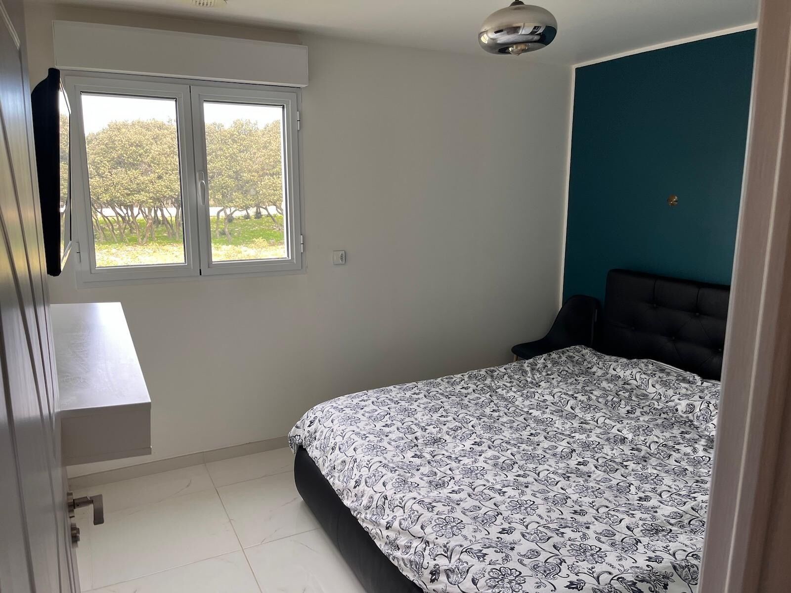3 chambres, fer et planche à repasser, Wi-Fi, draps fournis