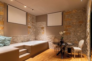 Coffres-forts dans les chambres, bureau