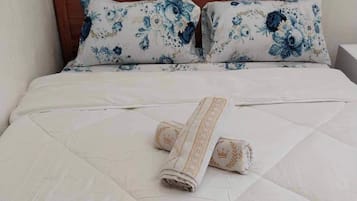 3 bedrooms, free WiFi, bed sheets
