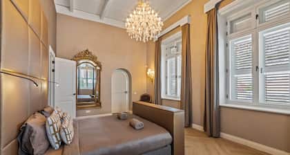 NEW! Historical country house Kranshi, Otrobanda, downtown Willemstad