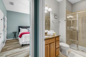 Hair dryer, towels - Last Minute Disney Getaway! Private Pool & Themed Bedrooms. Book Now! #65977 (Orlando)