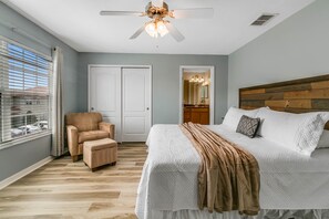 4 habitaciones, tabla de planchar con plancha, wifi y ropa de cama 