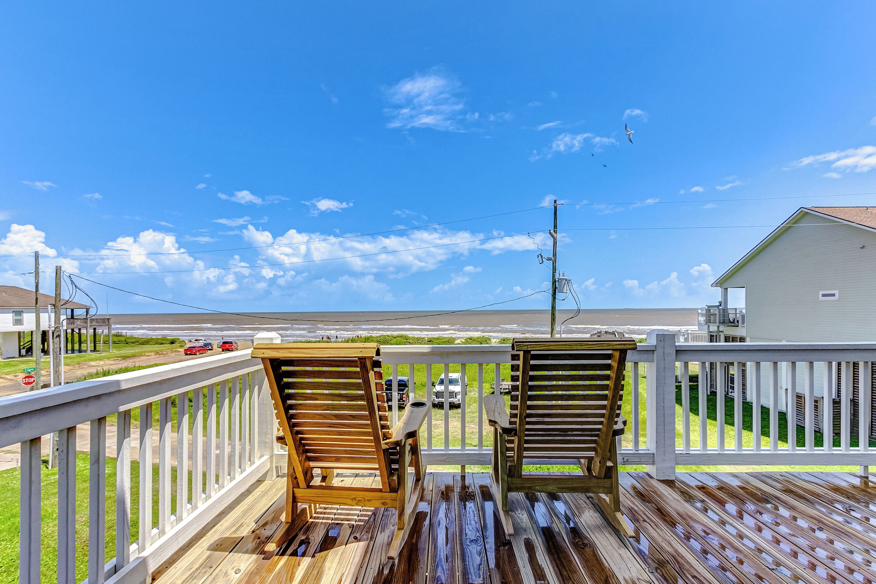 Bikinis and Martinis - 4 bedroom 3 bath, minutes to beach