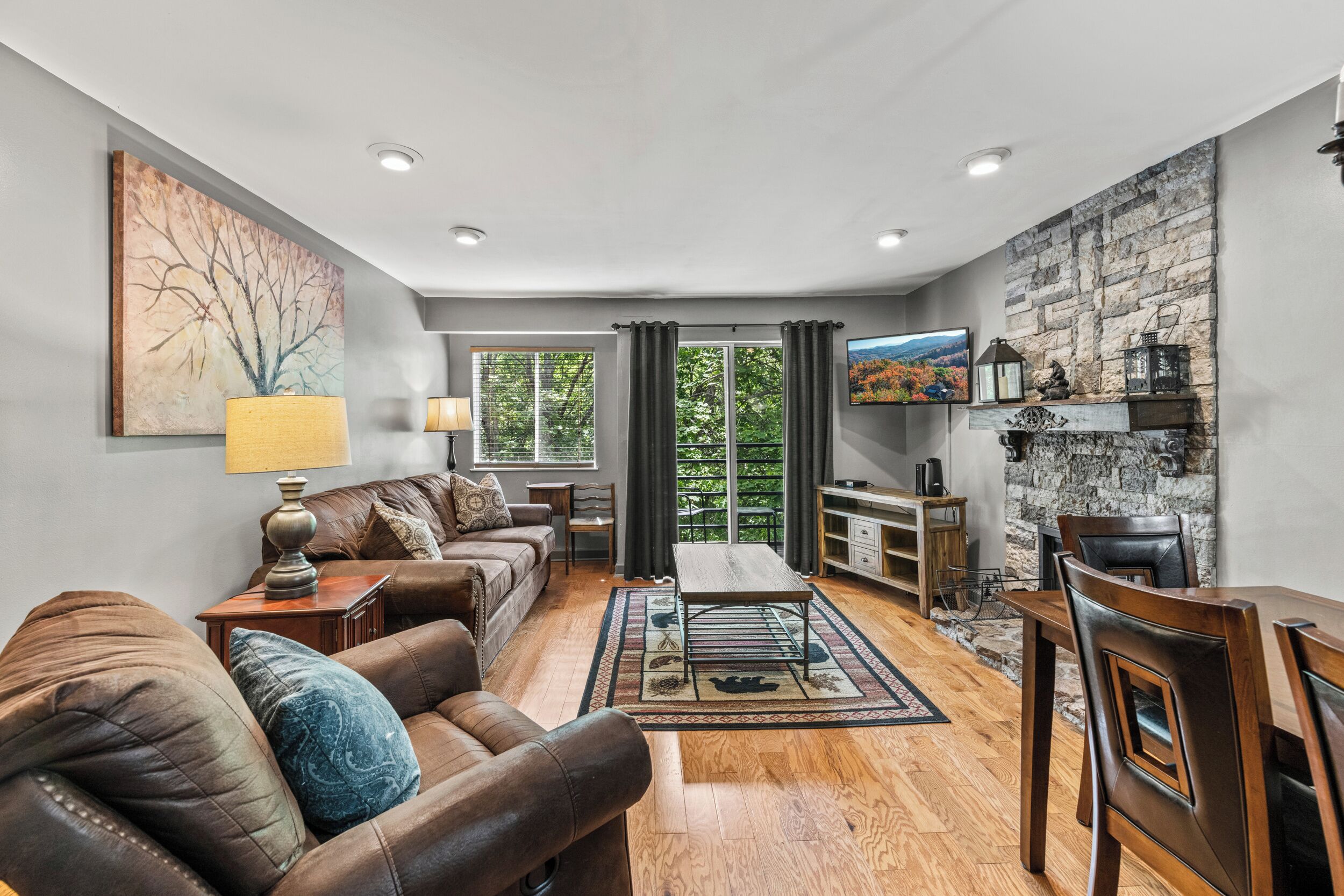 Timber Ridge Escape – Fun for the Whole Family! Resort Condo w/ Pools & More