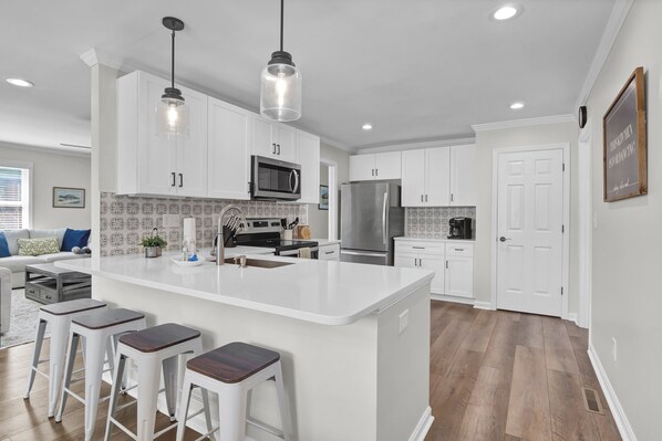 Private kitchen - Cozy, remodeled home. Centrally located. (Wilmington)