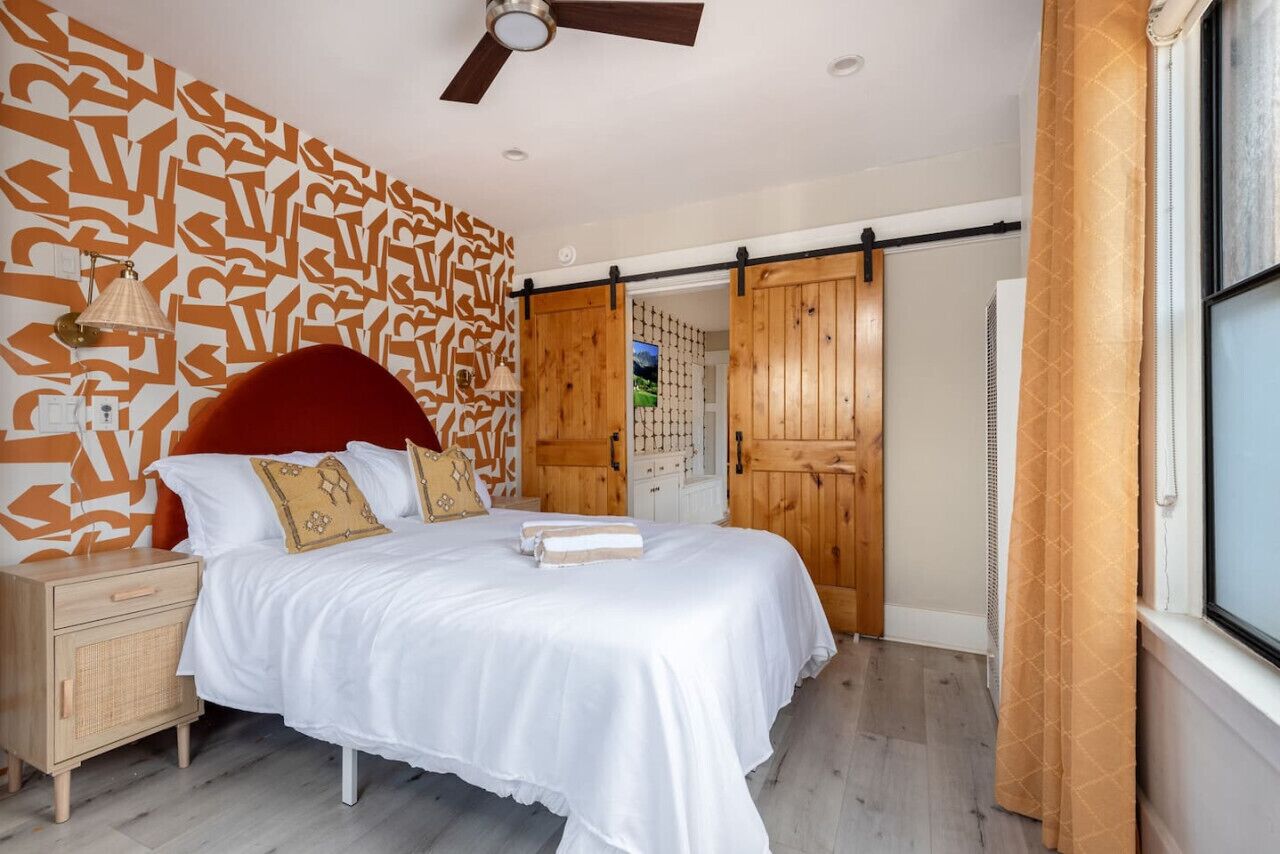 Luxury 1-Bedroom Apartment w/ Full Kitchen