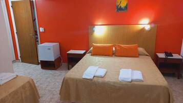 客房內保險箱、免費無線上網