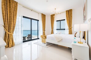 4 soverom, safe på rommet, strykejern/-brett og wi-fi (inkludert)