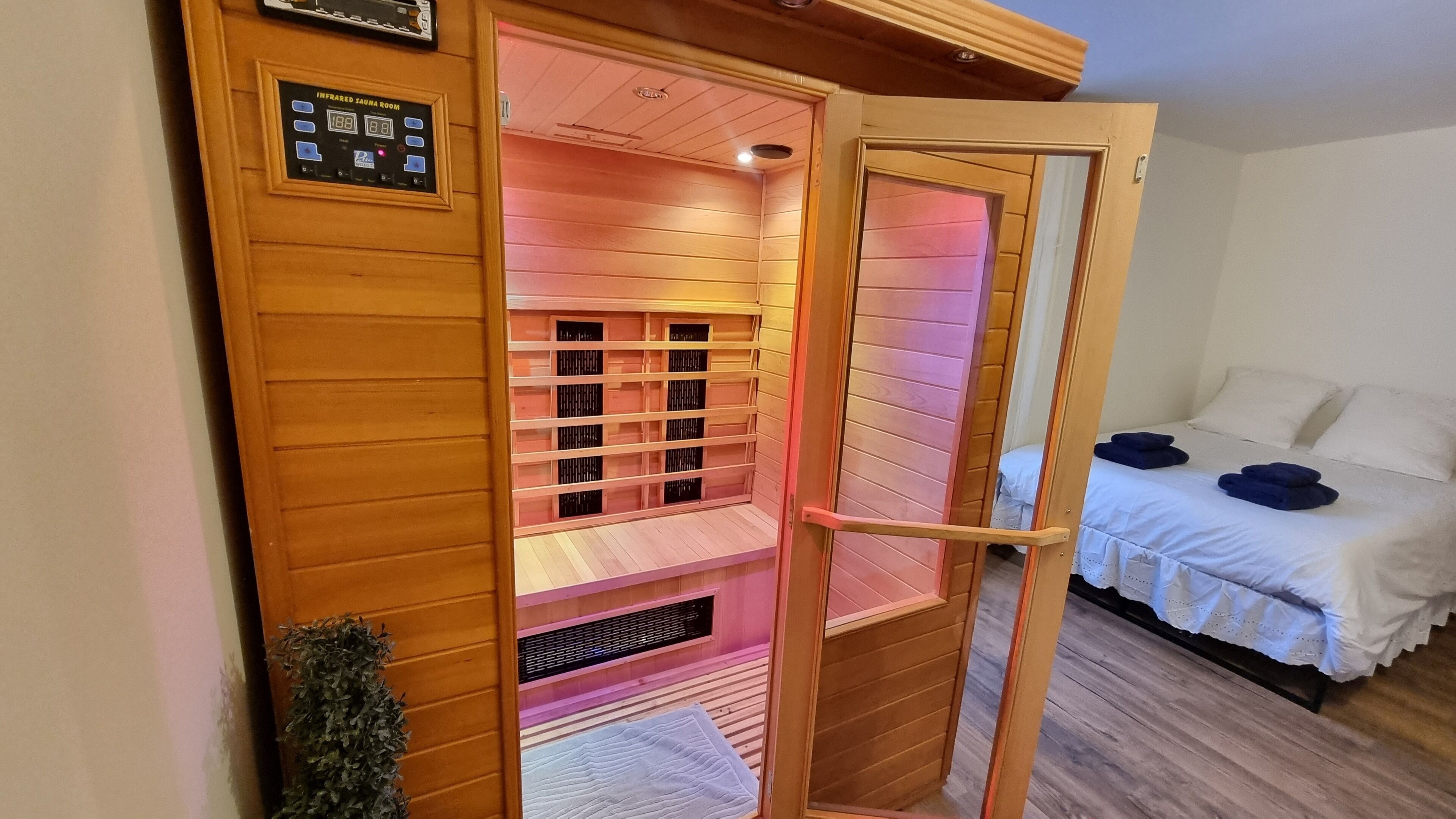 5 chambres, fer et planche à repasser, lit parapluie, Wi-Fi gratuit