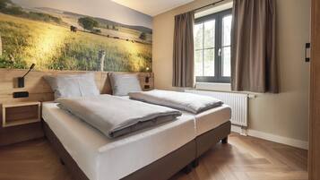 Free WiFi, bed sheets