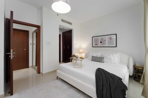 Deluxe Apartment | 1 bedroom, in-room safe, blackout curtains, free cots/infant beds - Maison Privee - Chic Urban Living by Dubai Opera & Burj Khalifa (Dubai)