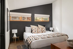 3 bedrooms, desk, iron/ironing board, free WiFi - A-Frame Paradise: Modern Chic Meets Nature (Sedona)