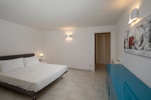 4 Schlafzimmer, Bügeleisen/Bügelbrett, Bettwäsche