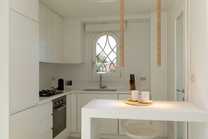 Fridge, oven, dishwasher, coffee/tea maker - Villa Maddalena a Cannigione by Wonderful Italy (Arzachena)