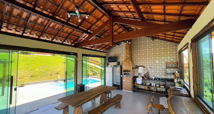 A Lapinha do Sertão é uma casa de hospedagem temporária, com vista panorâmica.