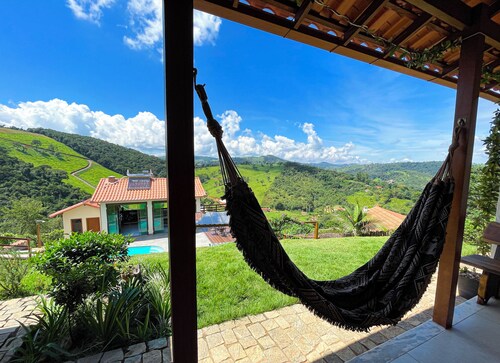 A Lapinha do Sertão é uma casa de hospedagem temporária, com vista panorâmica.