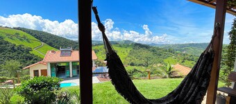 A Lapinha do Sertão é uma casa de hospedagem temporária, com vista panorâmica.