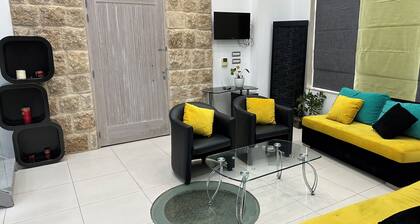 Sky and sea cabins. Apartment with Jacuzzi in Batroun