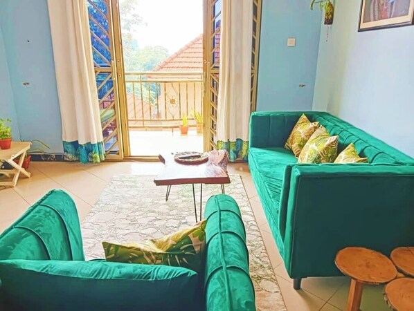 1 bedroom, desk, laptop workspace, free WiFi