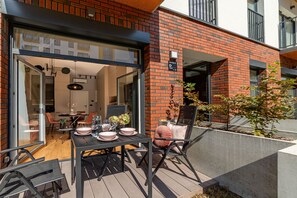 Căn hộ trung tâm thành phố, 1 giường cỡ queen và sofa giường | Hiên