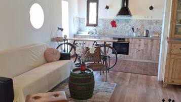 House (HH Nadira - Two Bedroom Apartment) | Private kitchen | Fridge