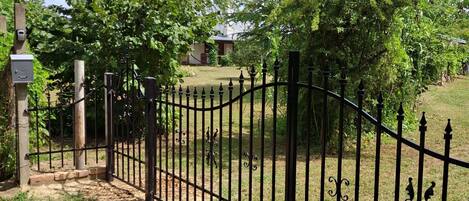 House (HH Nadira - Two Bedroom Apartment) | Exterior