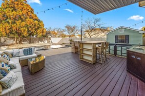 Outdoor dining - Large OC Beach House with Game Room & short walk to beach! Linens included! (Ocean City)