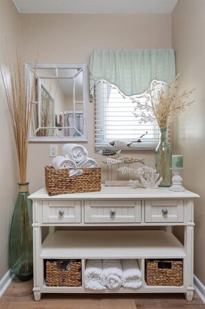 Interior - Large OC Beach House with Game Room & short walk to beach! Linens included! (Ocean City)