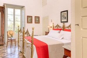 4 Schlafzimmer, Bügeleisen/Bügelbrett, Reisekinderbett, kostenloses WLAN