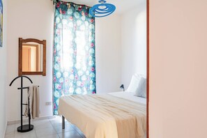 2 dormitorios, tabla de planchar con plancha, wifi gratis y ropa de cama