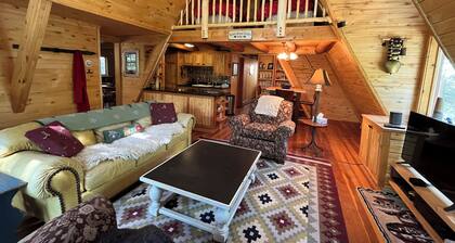 Taos House Ski Cabin - Perfect A-Frame Cabin in the Woods