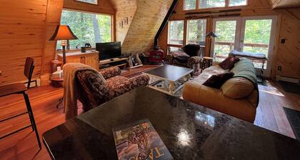 Taos House Ski Cabin - Perfect A-Frame Cabin in the Woods