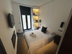 Apartment | 2 bedrooms, iron/ironing board, free WiFi, bed sheets - 2bedroom Apartment With Steam Room (Edinburgh)