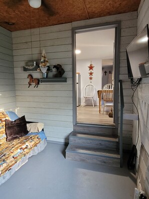 2 quartos, ferros/tábuas de passar roupa, Wi-Fi, roupa de cama