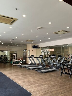 Fitness facility - Luxhouz Suites at Times Square Kuala Lumpur (Kuala Lumpur)