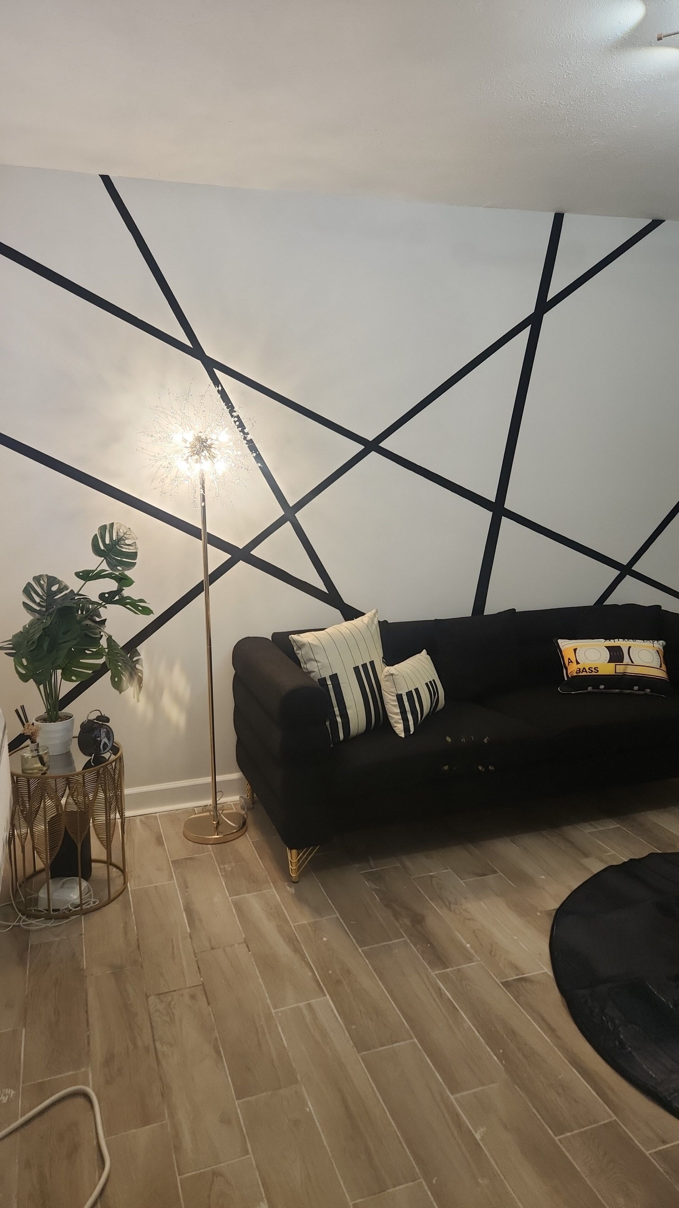 Cozy studio  apartment in charming Memphis with AC, WiFi Elvis Design