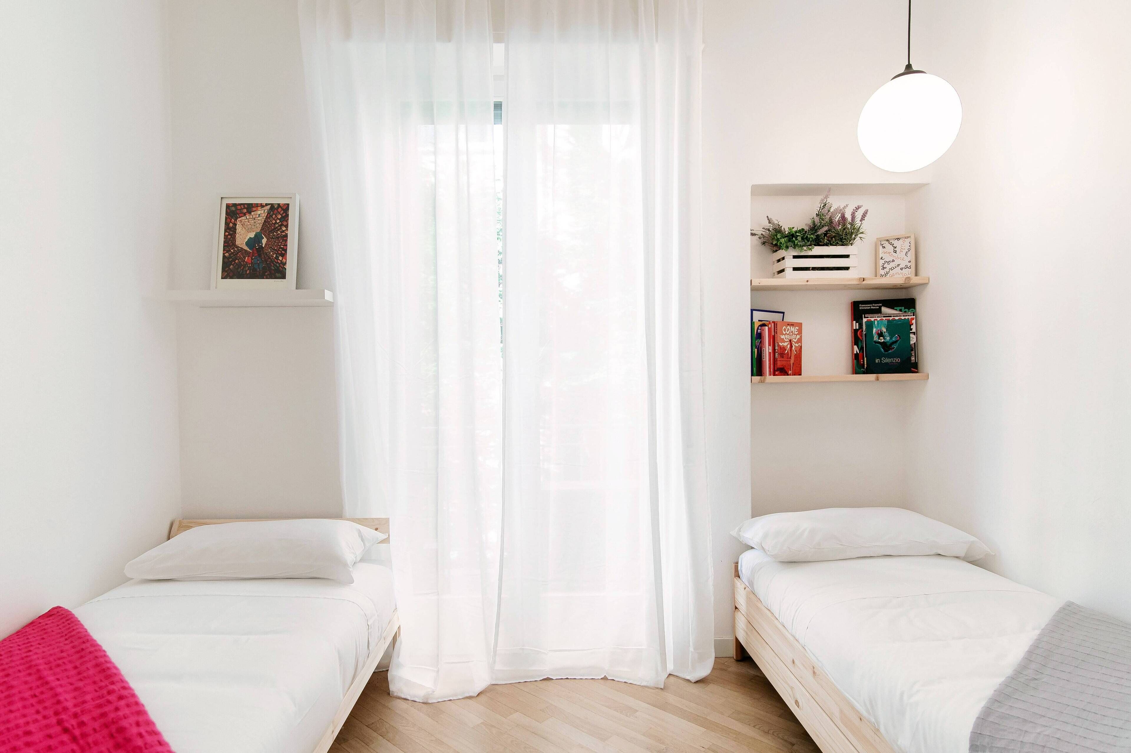 Apartamento, balcón, vistas al lago | Tabla de planchar con plancha y wifi gratis