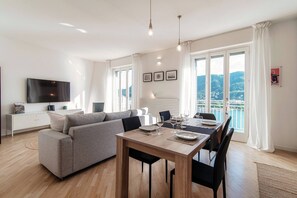 مكواة/لوح كي وواي فاي مجانًا