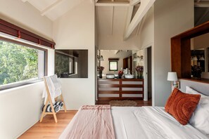 2 soverom, strykejern/-brett, internettilgang og sengetøy