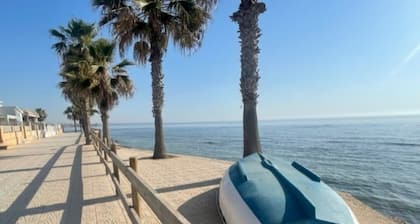 LUXURY HOLIDAY HOME WITH POOL 5 MINS WALK TO BEACH. WIFI,AIR CON, FULL KITCHEN