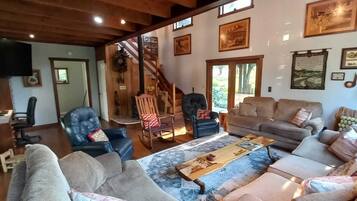 Smart TV, table tennis, books