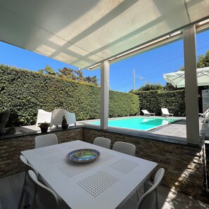 Outdoor dining - Welcome to Villa Lodo - The Perfect Retreat for Couples   (Sicilia)
