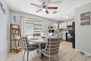 Dining - Crystal River Oasis! Downtown (Crystal River)
