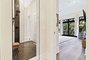 Shower, hair dryer, towels