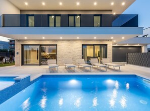 Villa (Villa Bonce - Five Bedroom Villa with) | Outdoor pool | Outdoor pool, pool loungers - Villa Bonce (Kastela)