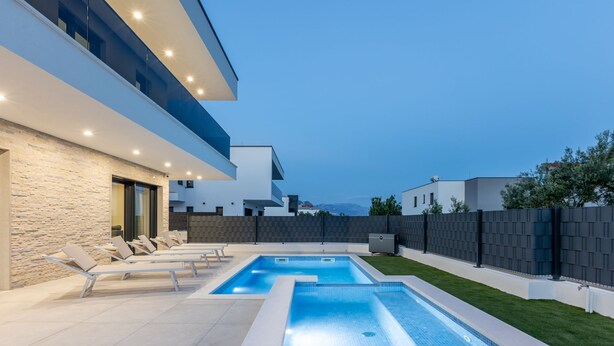빌라 (Villa Bonce - Five Bedroom Villa with) | 야외 수영장 | 야외 수영장, 일광욕 의자