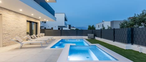 Villa (Villa Bonce - Five Bedroom Villa with) | Outdoor pool